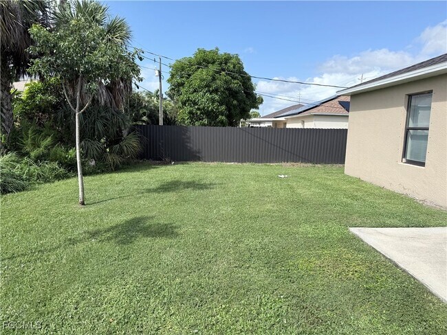 Building Photo - 1210 Cape Coral Pkwy W