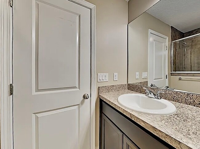 Building Photo - 1589 Landau Rd