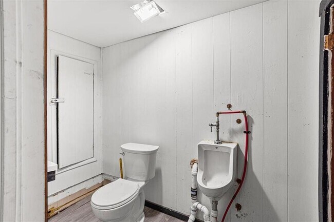 Building Photo - 57 N Main St