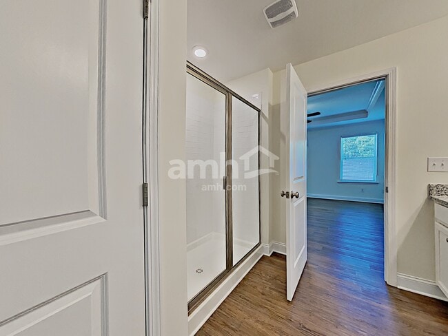 Building Photo - 118 White Ash Dr