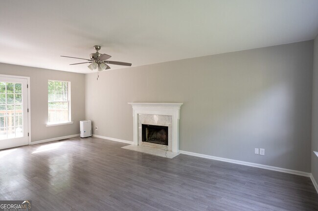 Building Photo - 3043 Saddle Creek Dr