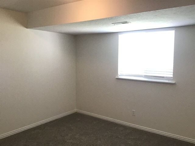 Building Photo - 2861 W 2175 S