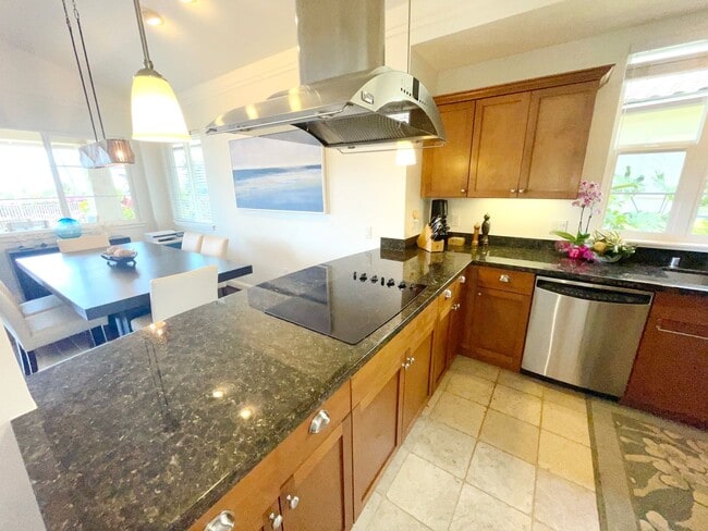 Building Photo - KAI MALU IN WAILEA, LUXURY 3bed/2.5bath Townhome with Wonderful Ocean Views, exquisitely Furnishe...