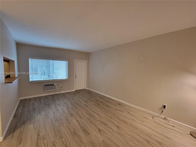 Building Photo - 835 Lenox Ave.