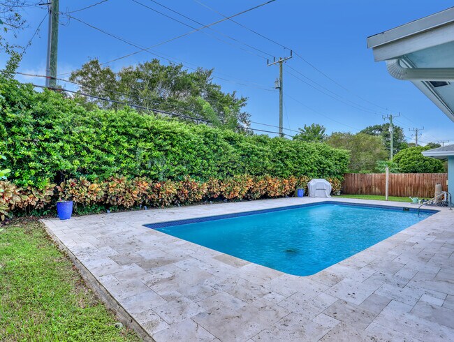 Building Photo - 1298 NW 4th St