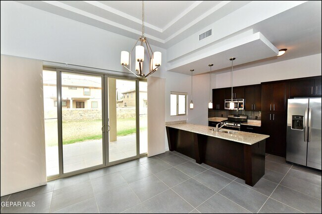 Building Photo - 5973 Cartagena Cir