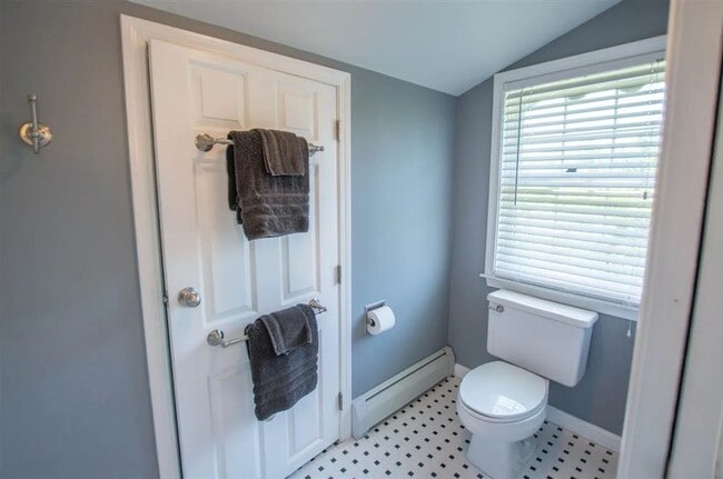 Building Photo - Spacious 4-Bedroom Home for Rent in Williston, VT