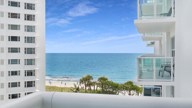 Building Photo - 3550 Galt Ocean Dr