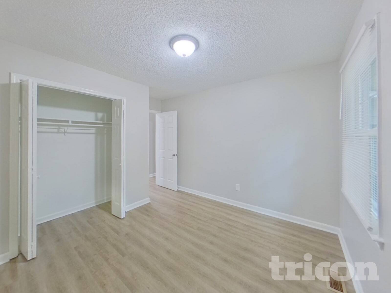 Building Photo - 204 Kemsing Rd