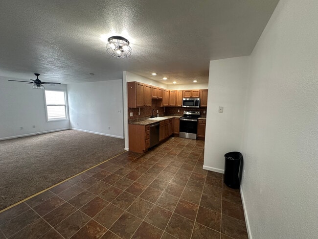 Building Photo - 520 Persons Rd