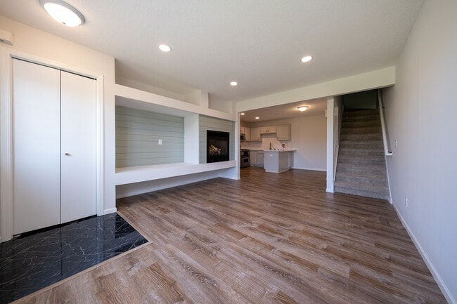 Building Photo - 2246 Flamingo Dr