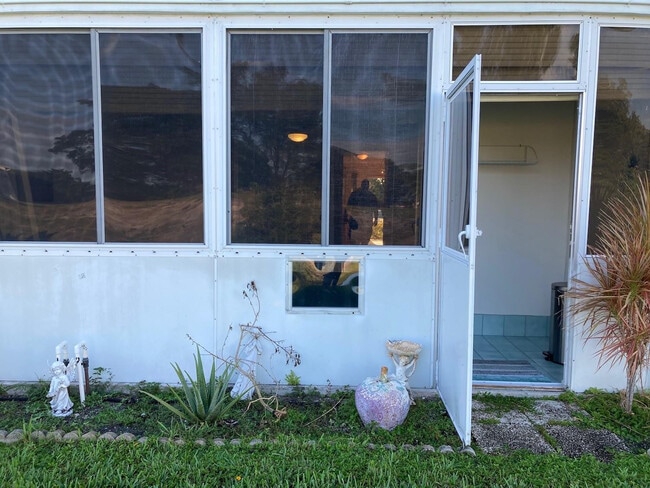 Building Photo - 61 Ashby B