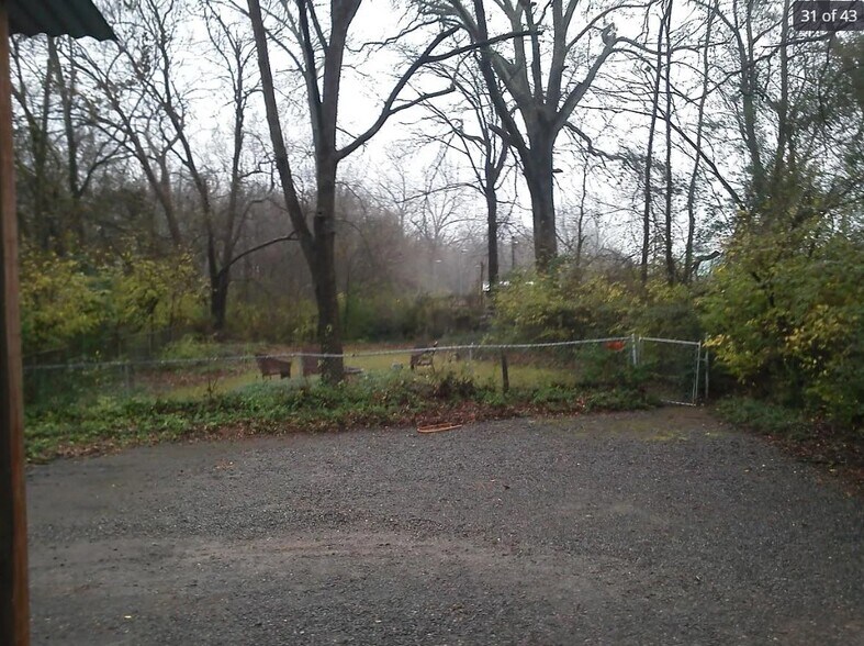 Building Photo - 341 Athens Ave