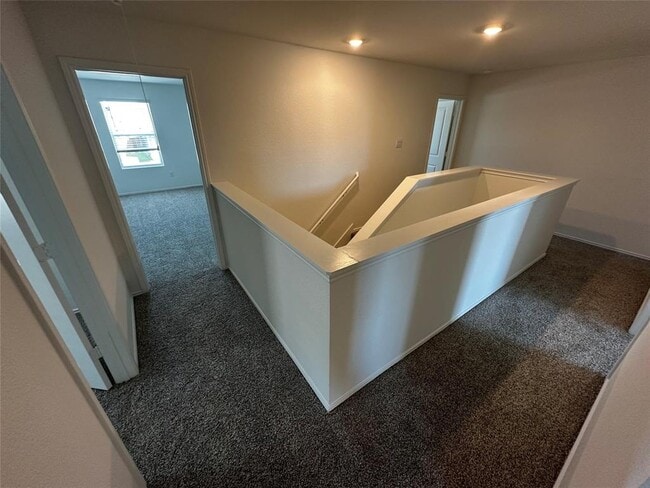 Building Photo - 456 Sandringham Lp