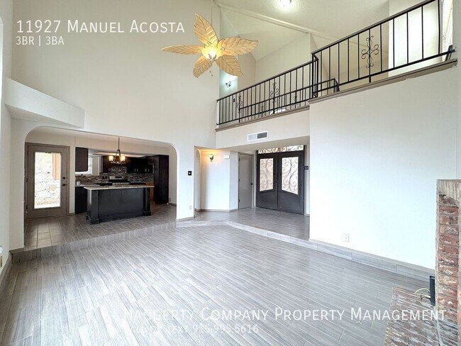 Building Photo - 11927 Manuel Acosta Dr