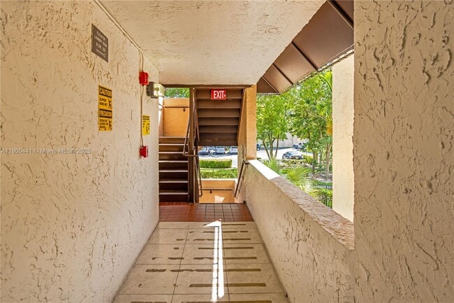 Building Photo - 10500 SW 108th Ave