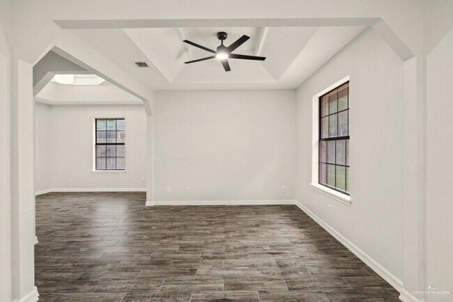 Building Photo - 413 S Los Cerritos Cir
