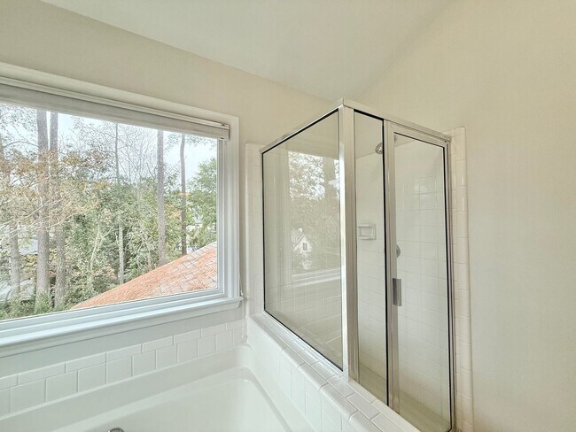 Building Photo - **OFFERING WAIVED APPLICATION FEES & $200 ...