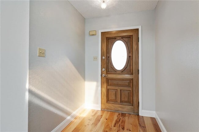 Building Photo - 1801 W 37th St