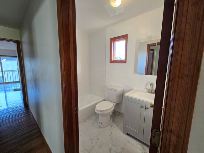 Building Photo - 91 Oliver St