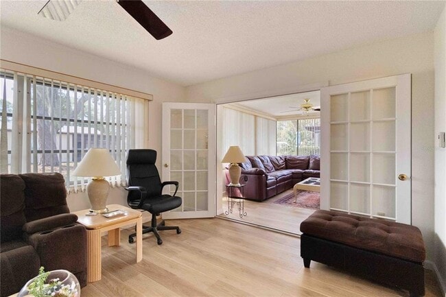 Building Photo - 6215 Green View Cir