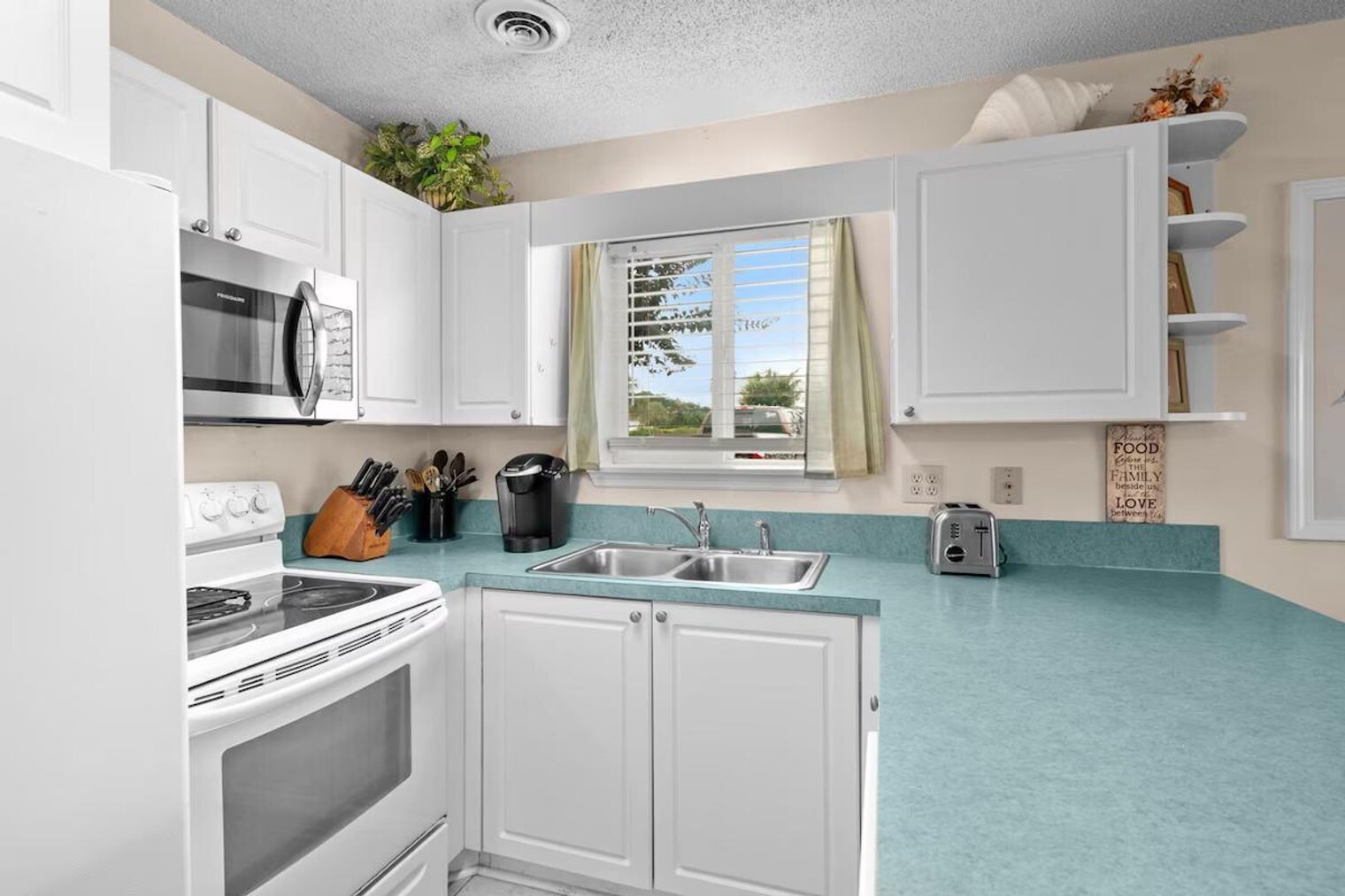 Building Photo - 1717 Boyne Dr