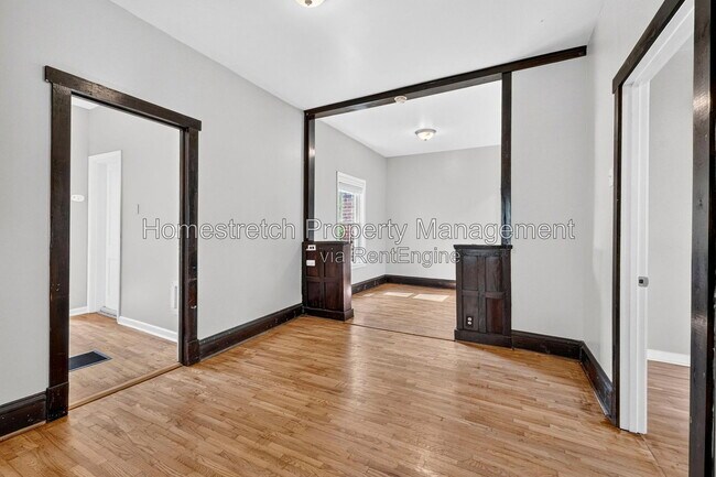 Building Photo - 6737 Fyler Ave