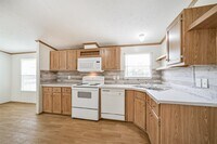 Building Photo - 33205 Wedgewood Dr