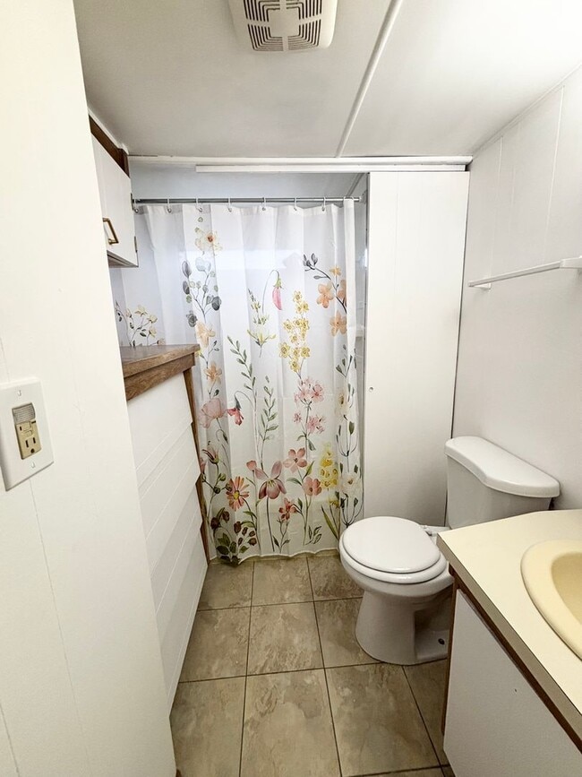 Building Photo - 2 bed Mobile Home in 55+ Community