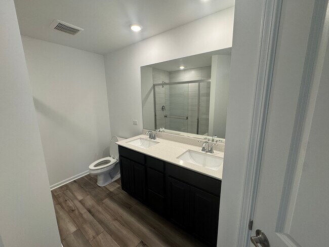 Building Photo - 7714 Nightshade Ln
