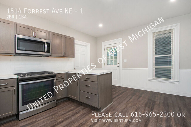 Building Photo - Available Now | 2 Bed 1 Bath Apartment in ...