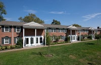 Building Photo - Fairfield Arms at Bay Shore