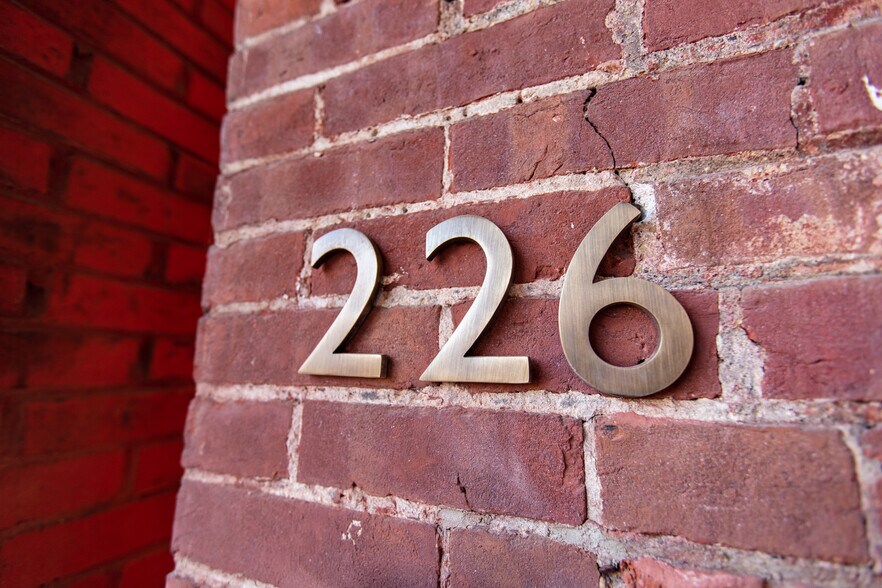 Building Photo - 226 45th St