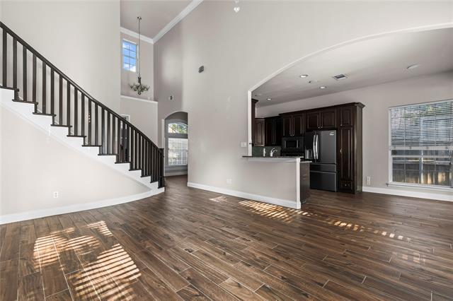 Building Photo - 5517 Greenview Ct