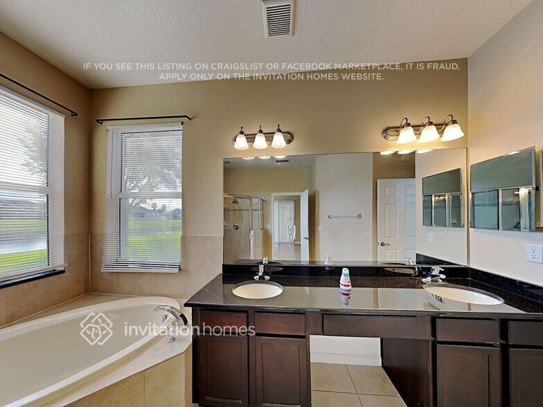 Building Photo - 4416 Biscayne Breeze Way