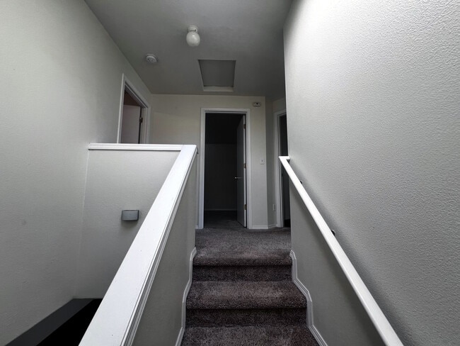 Building Photo - 1131 2nd St NW