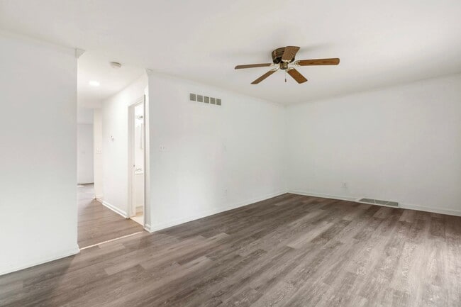 Building Photo - Unparalleled convenience and accessibility...