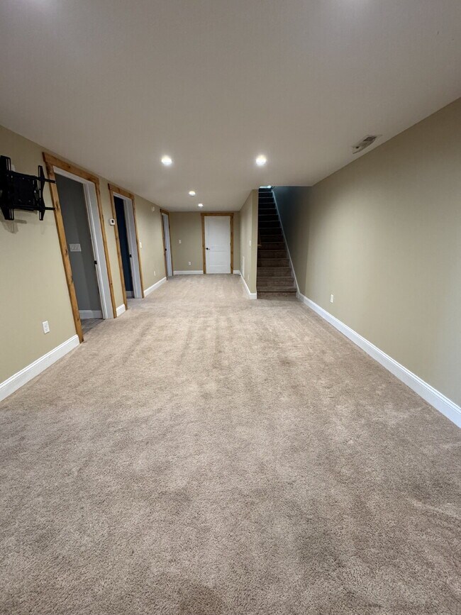 Building Photo - 156 Walnut Heights Ln