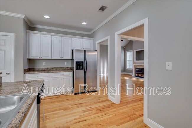 Building Photo - 719 Bonnie Oaks Ln