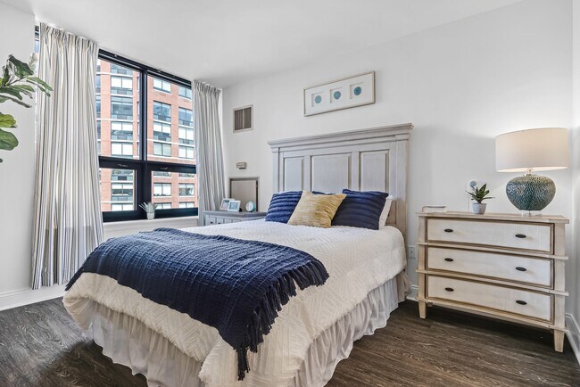 Bedroom - The Capstone | Battery Park City