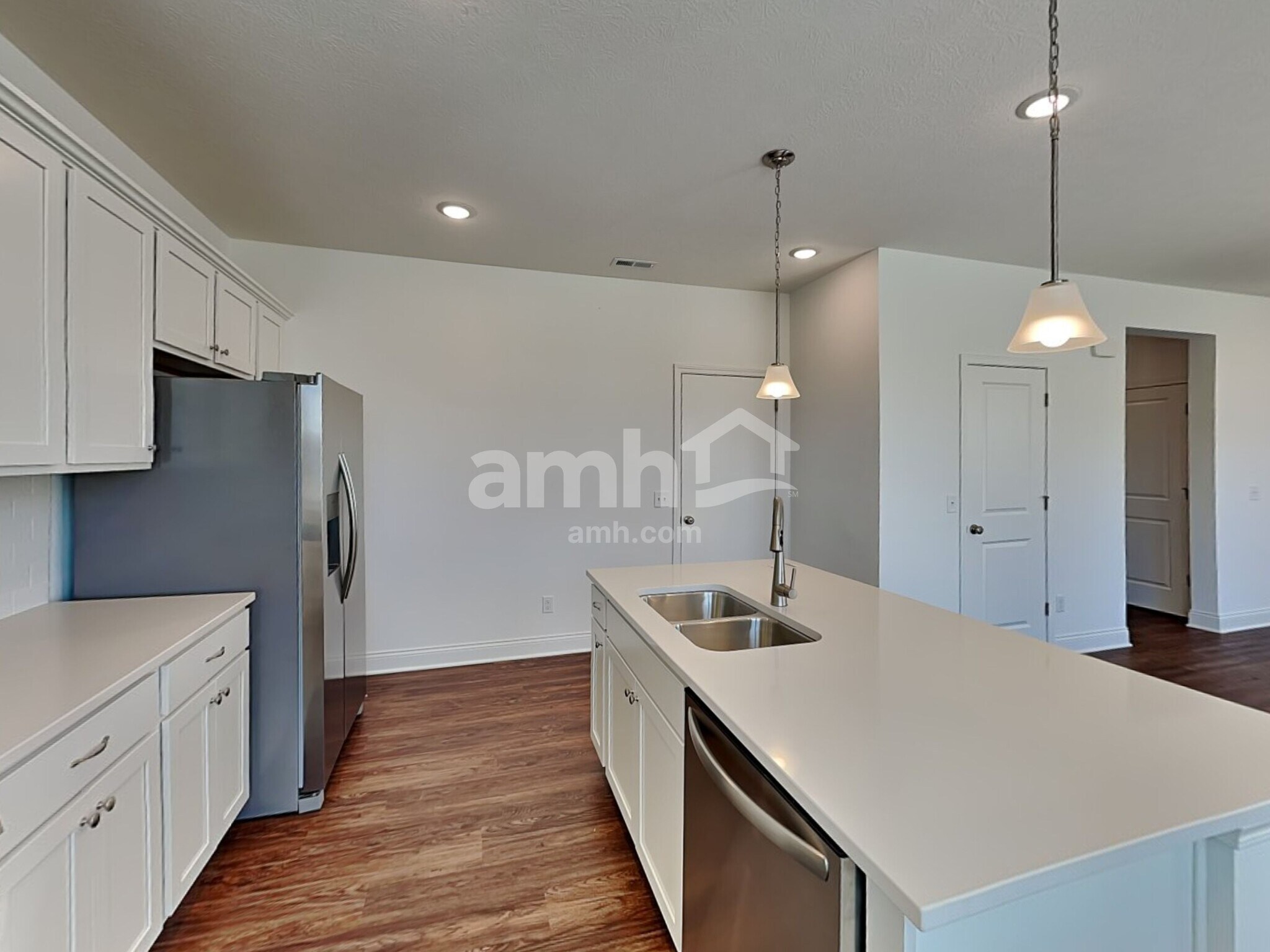 Building Photo - 1077 Castor Dr