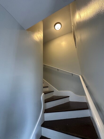 Building Photo - 8537 Forshey St