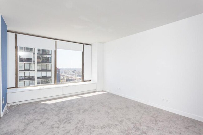 Building Photo - 1 bedroom in Chicago IL 60640