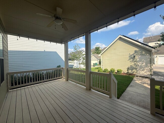 Building Photo - Modern, Luxurious 3BD, 2.5BA Cary Home with Solar Panels & Detached 2-Car Garage with EV Charger ...