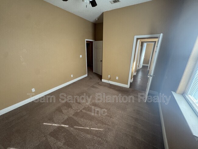 Building Photo - 7071 Lake Joanne Dr