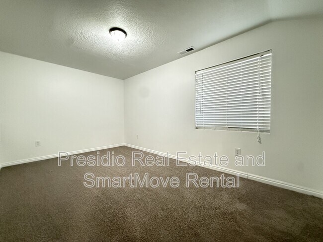 Building Photo - 6248 S High Bluff Dr