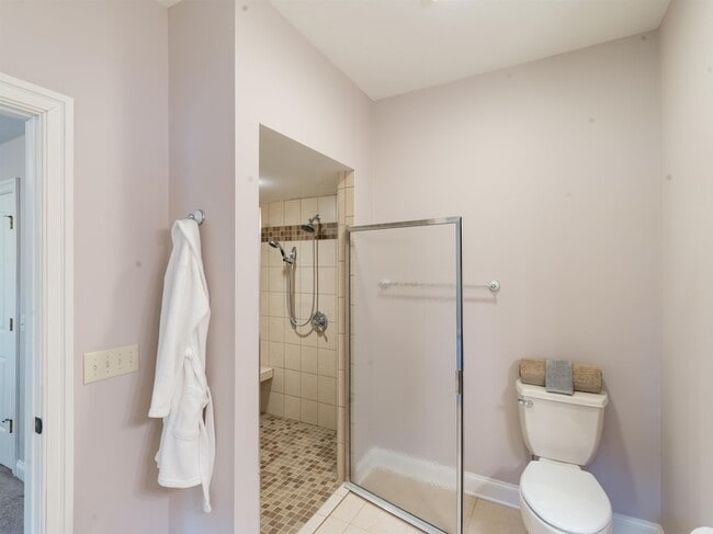 Building Photo - 2616 Greenport Dr