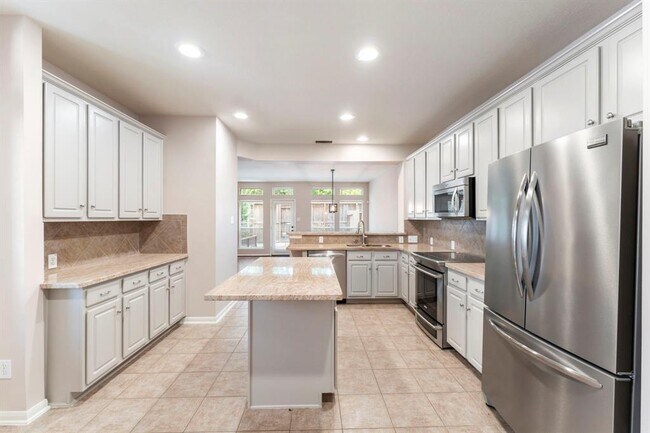 Building Photo - 46 Alderon Woods Pl