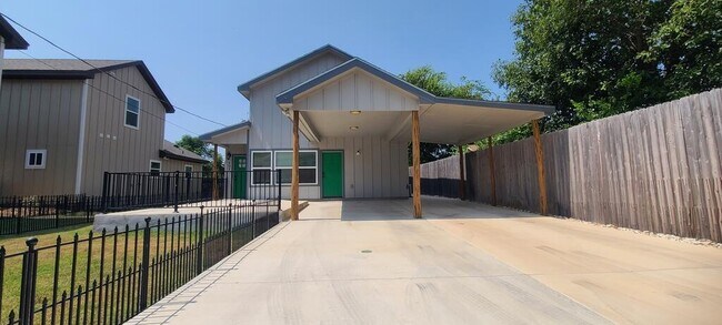 Building Photo - 501 North St