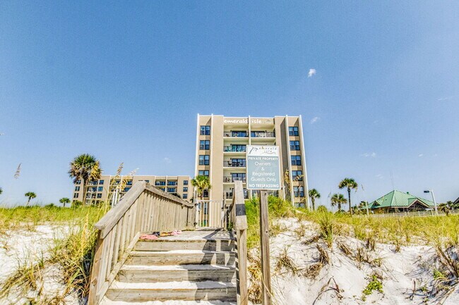 Building Photo - 770 Sundial Ct